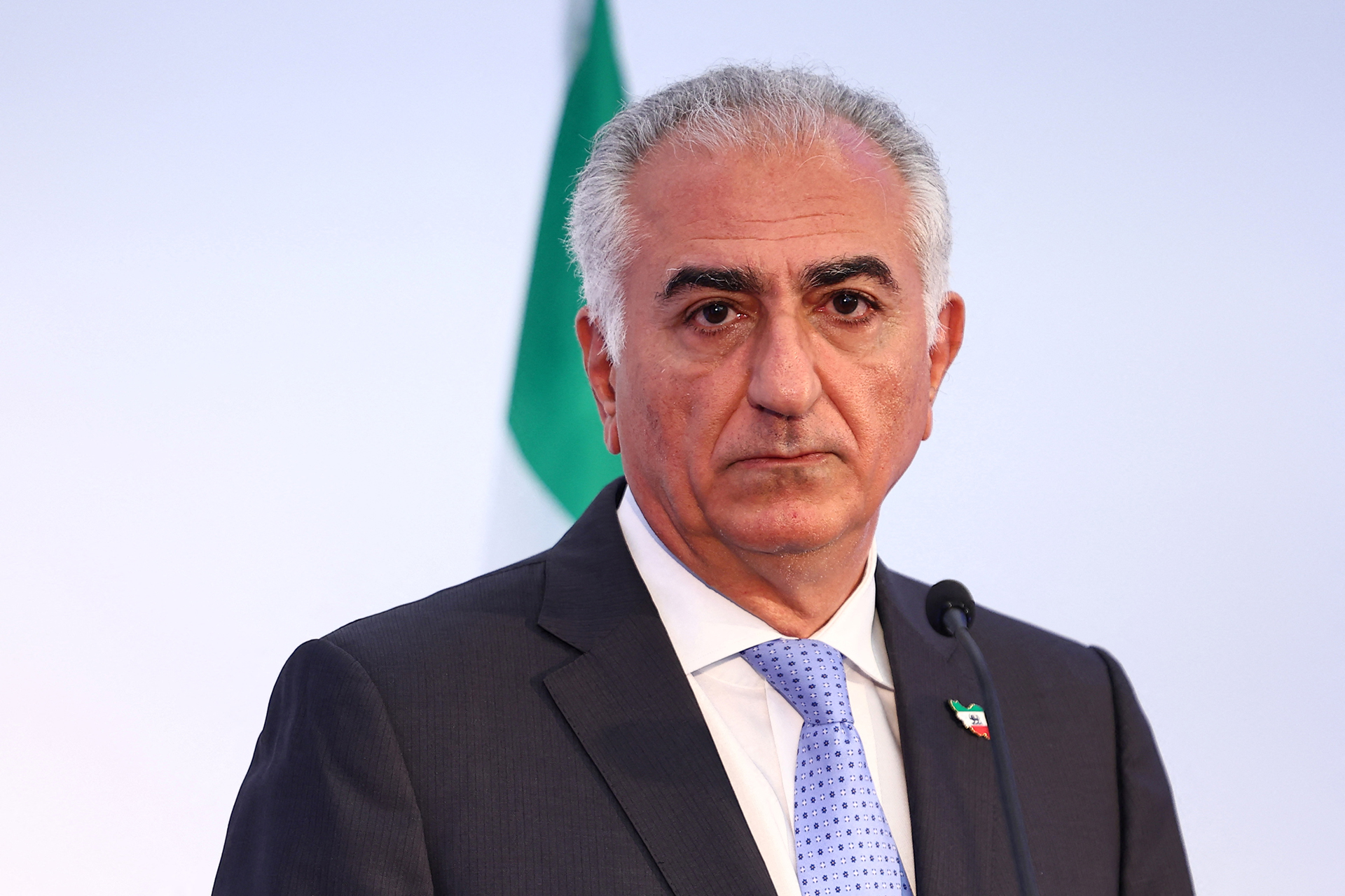 إيران وصراع الهويات: بين الفارسية والإسلام