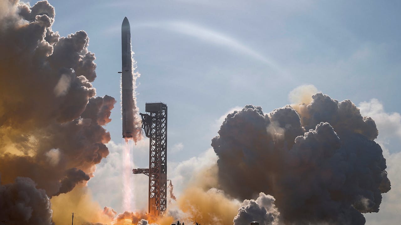 SpaceX børsdebut: 1.800 mia. dollars og tvangskøb truer