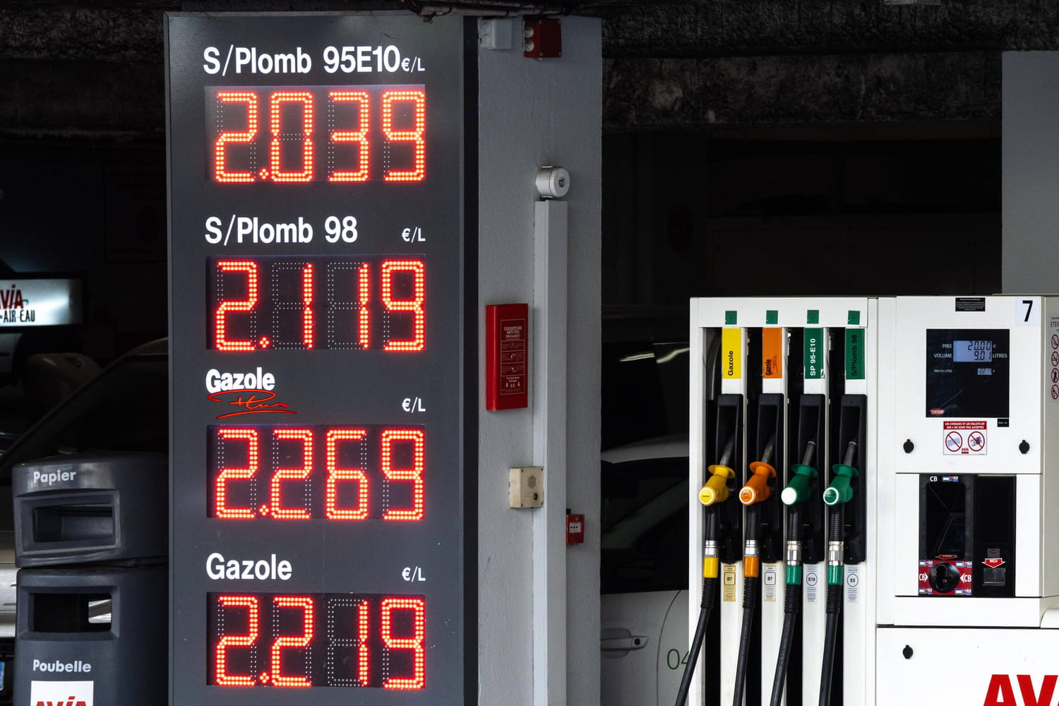 Prix du carburant : le gouvernement refuse de baisser la fiscalité