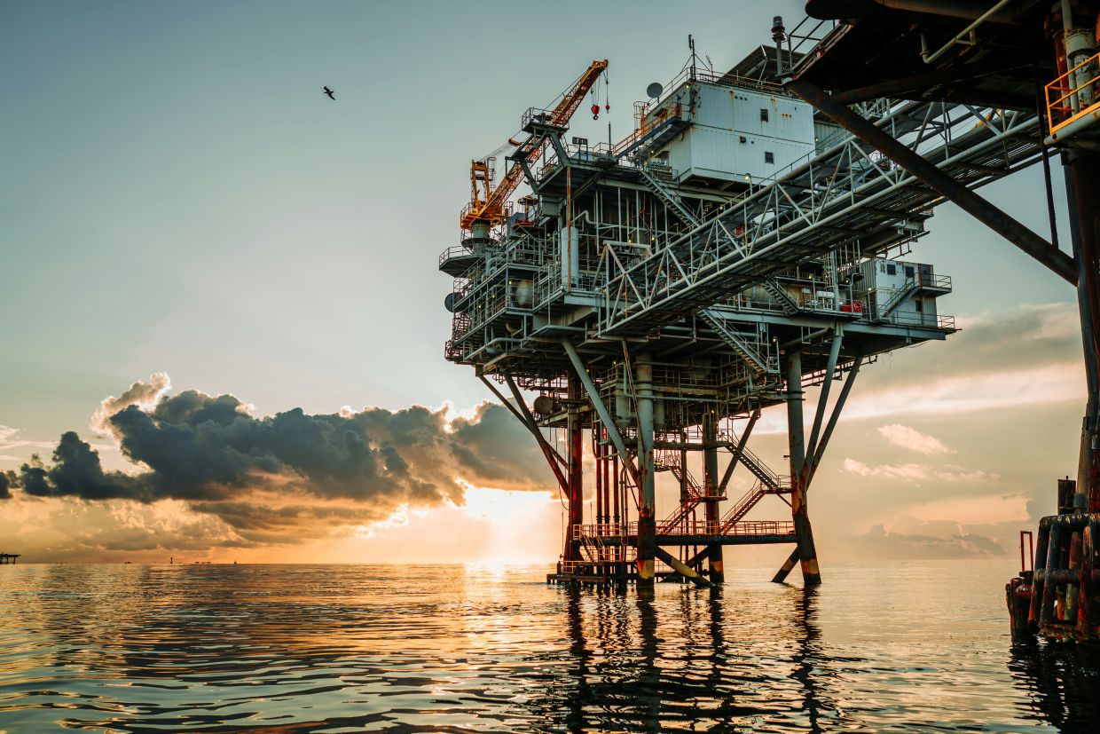 Oil Prices Fall as Trump Vows Swift End to Iran War