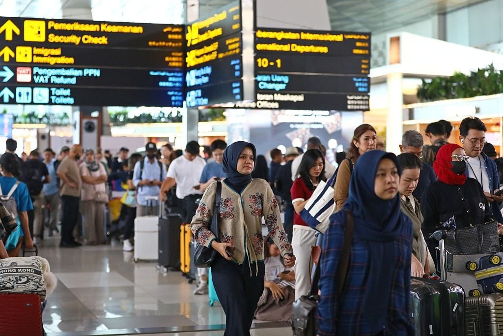 Anak Krakatau's Fury: Jakarta Airport Shut as Indonesia's Colonial-Era Volcano Disrupts Thousands