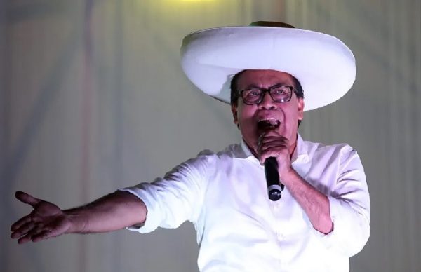 El pueblo avanza: Roberto Sánchez mantiene ventaja sobre la derecha en Perú