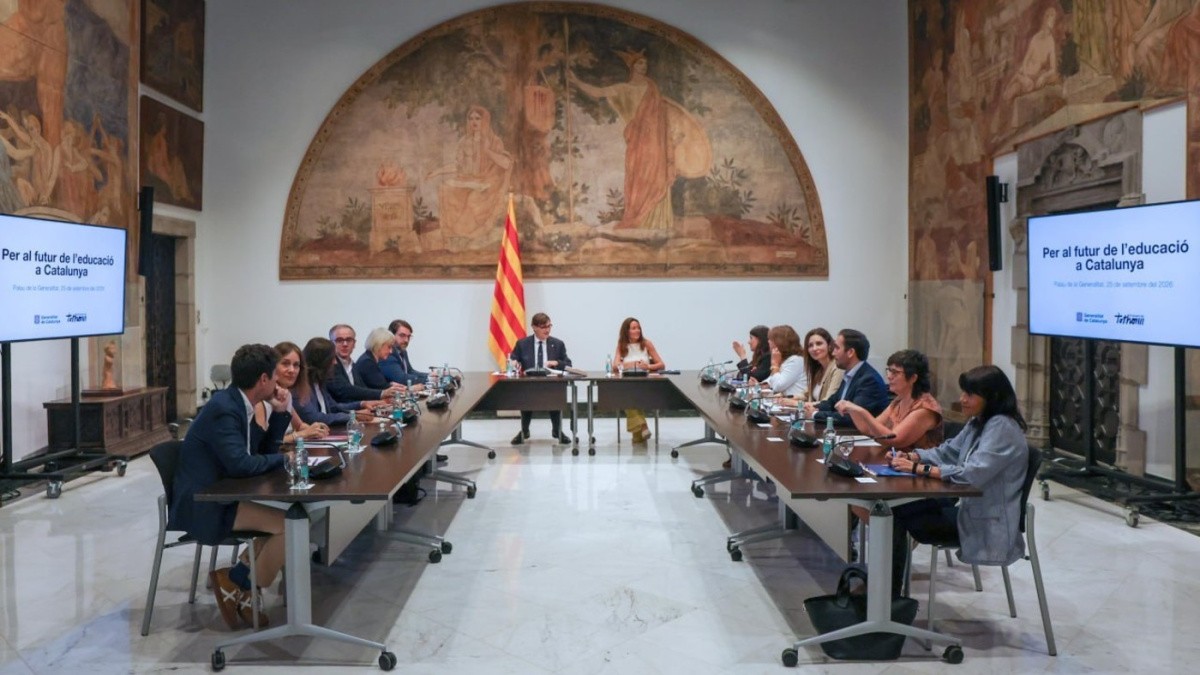 Cumbre educativa en Catalunya: palabras sin hechos en tiempos de crisis