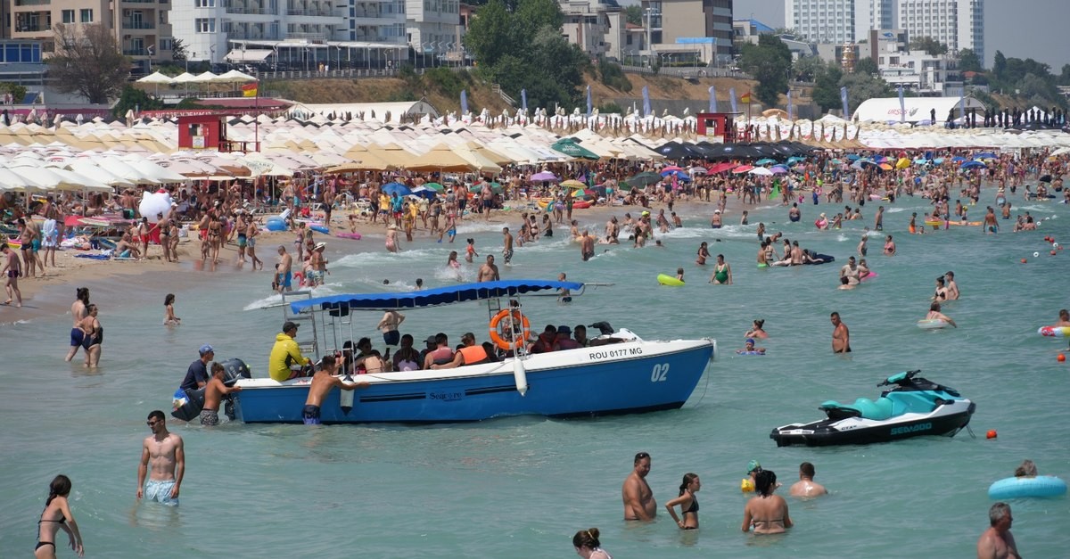 Vacanța în Vama Veche 2026: Cum supraviețuiești pe buget