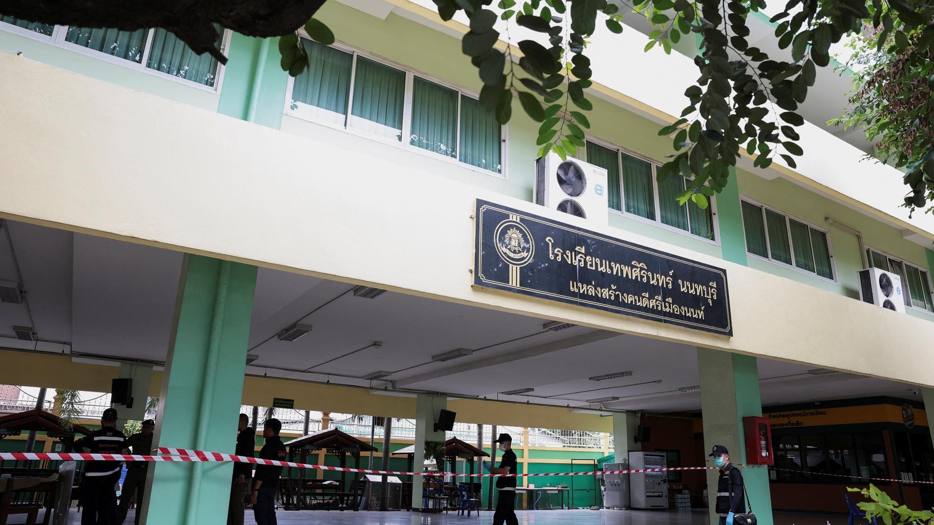 Thaïlande : un adolescent de 14 ans tue ses grands-parents puis ouvre le feu dans son lycée