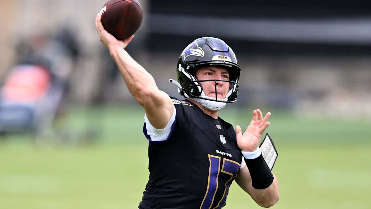 Iowa's Brad Banks Connection: Heisman Runner-Up QB Cut by Ravens Before Camp