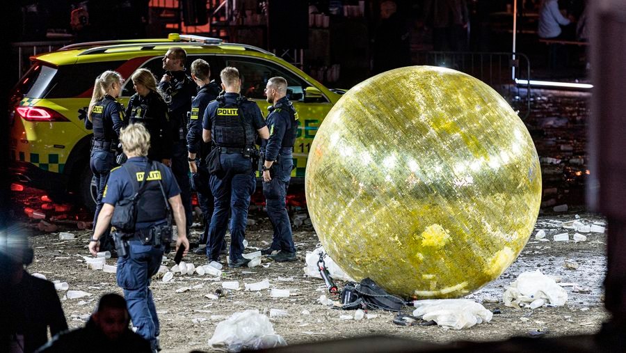 Diskokugle-ulykke på Refshaleøen: Tre virksomheder leder stadig efter svaret