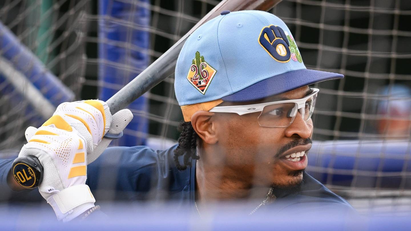 Cubs' Minor League Signing Hints at Big Trade Deadline Moves, Impact on Iowa Cubs
