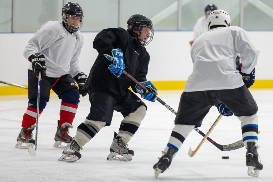Reprendre le hockey à 50 ans? Voici comment le faire sans se blesser