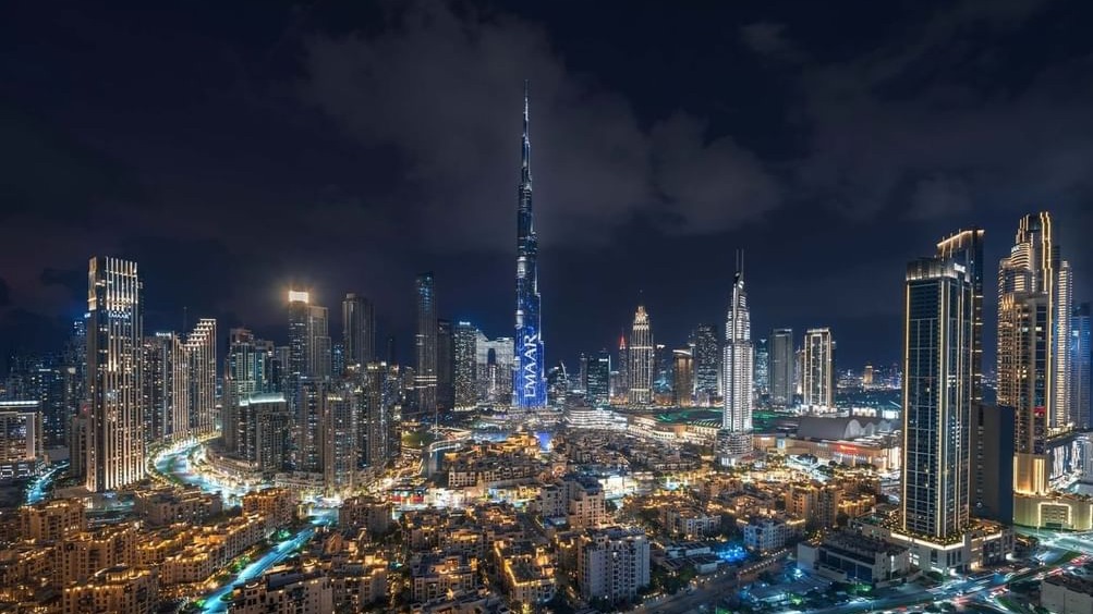 الإمارات تظهر قيادة حقيقية: حماية المسافرين العالقين