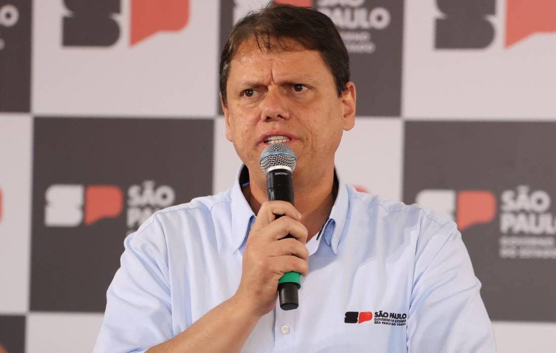 PSOL aciona MP contra Tarcísio por promoção de Sabesp privatizada