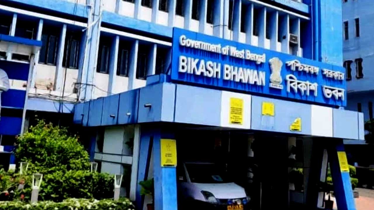 <h1>প্রথা ভেঙে সচিব পদমর্যাদার প্রতিনিধি: রাজ্যের ১৪ বিশ্ববিদ্যালয়ের কর্মসমিতিতে সরকার মনোনীত সদস্যের তালিকা প্রকাশ করল উচ্চশিক্ষা দফতর</h1>