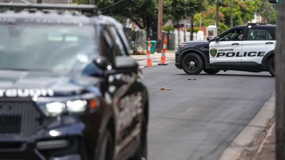 Justice Department Under Fire Over Unsealed Warrant in Houston ICE Shooting