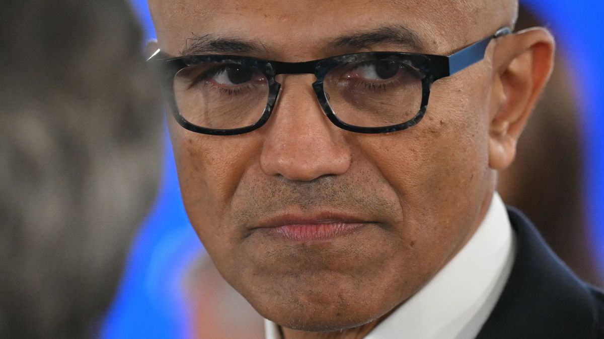 Microsoft's AI Struggles Signal Western Tech Decline