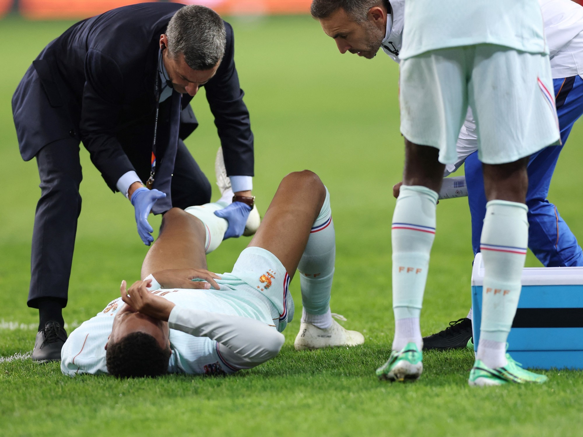 Mbappé vuelve a caer: lesión tendinosa y se pierde el resto de la fecha FIFA