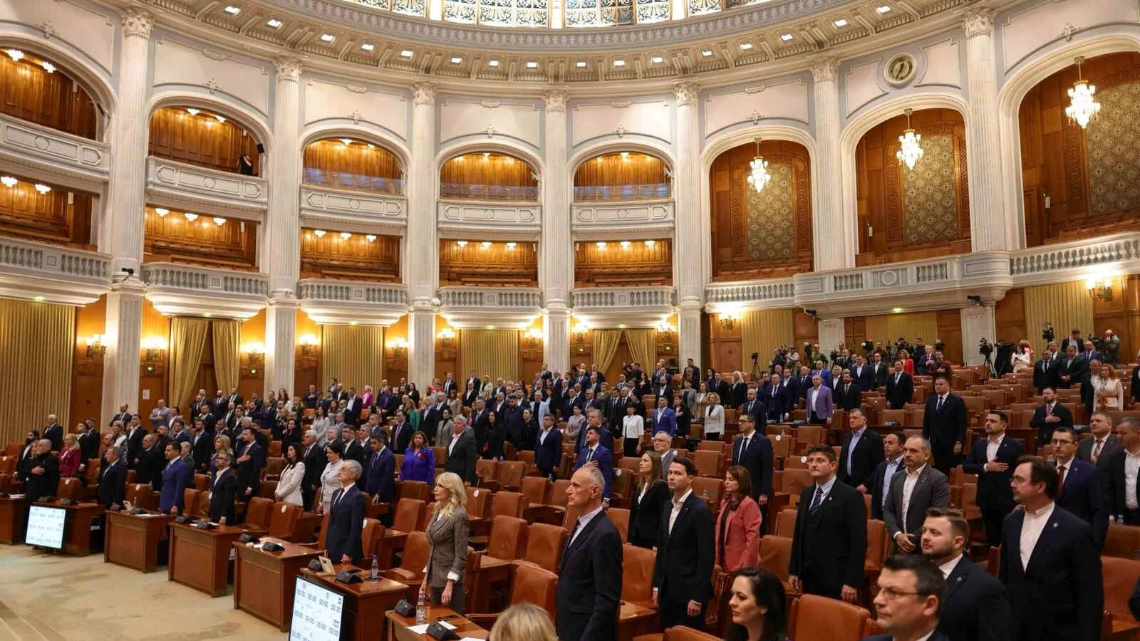AUR și proiectul pentru 299 parlamentari, respins de CL