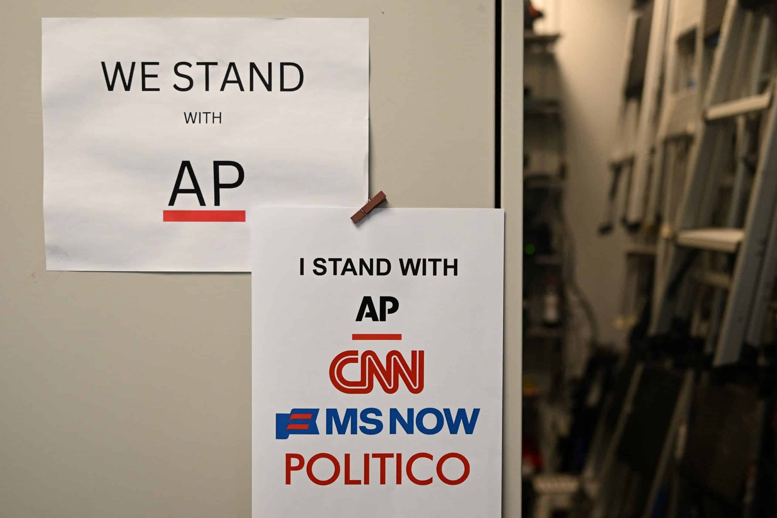 US media revolt: Trump's White House ban sparks unprecedented press standoff