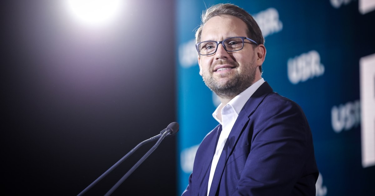 Dominic Fritz rămâne președinte USR. Timișorenii, în stradă pentru apărarea democrației