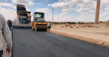 الوادي الجديد تشهد نهضة عمرانية شاملة في مشاريع الطرق