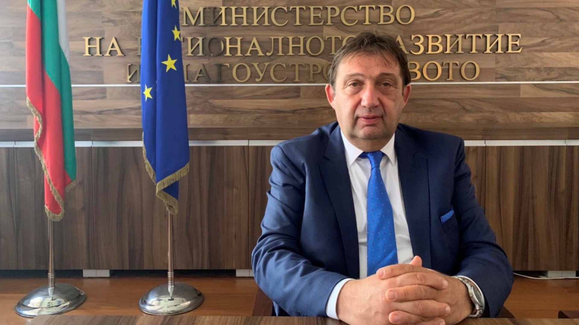 Министър Шишков: 10 апартамента, 3 коли и 470 000 евро в банката