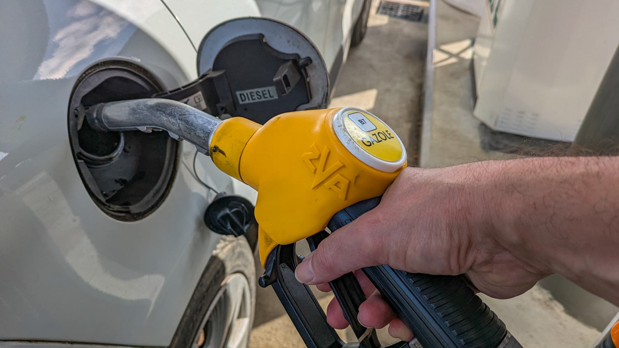 Europe face aux prix du carburant : leçons pour la RDC