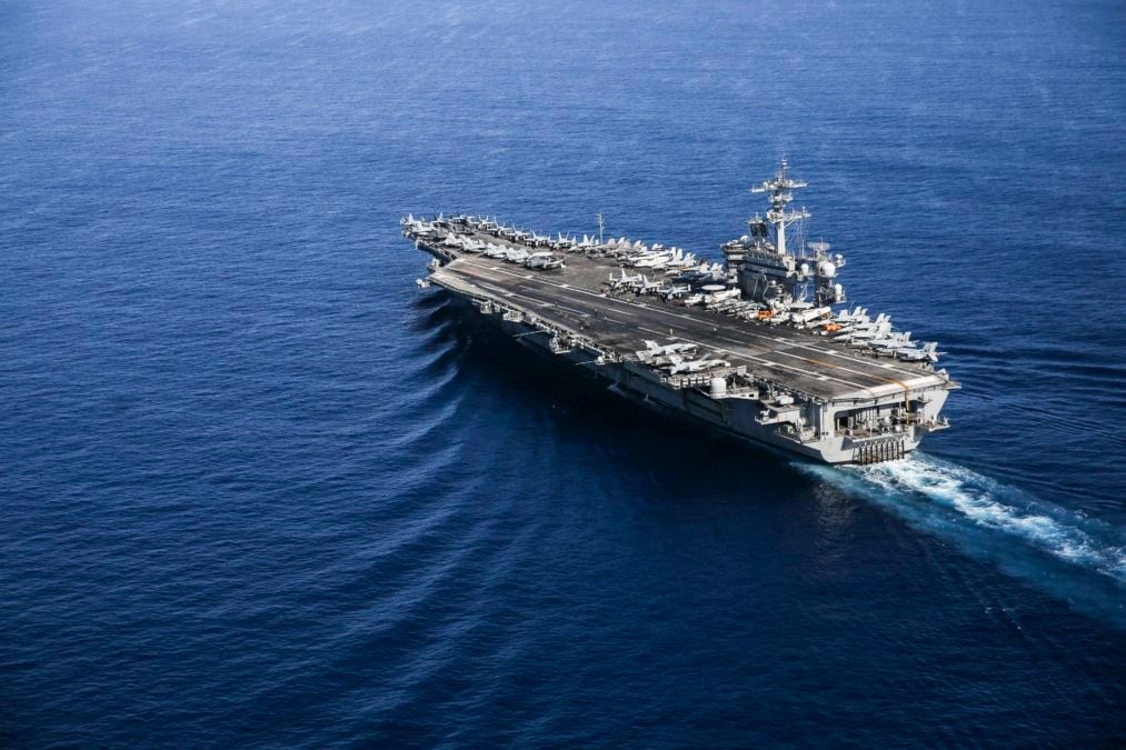 Εννέα μήνες στη θάλασσα, ναύτες στα όριά τους: Η σιωπηλή τραγωδία του USS Abraham Lincoln