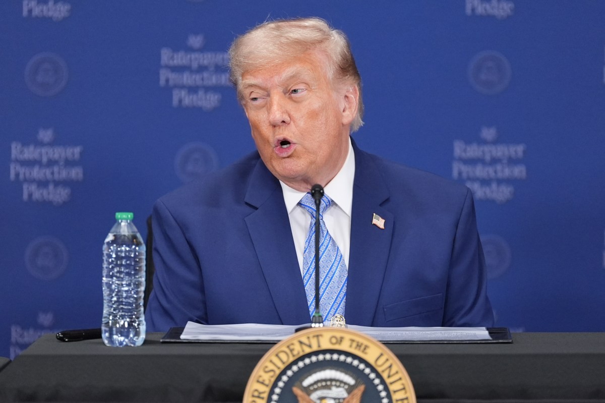 Trump’s Ratepayer Protection Pledge: Iowa Data Centers Could Freeze Electricity Rates
