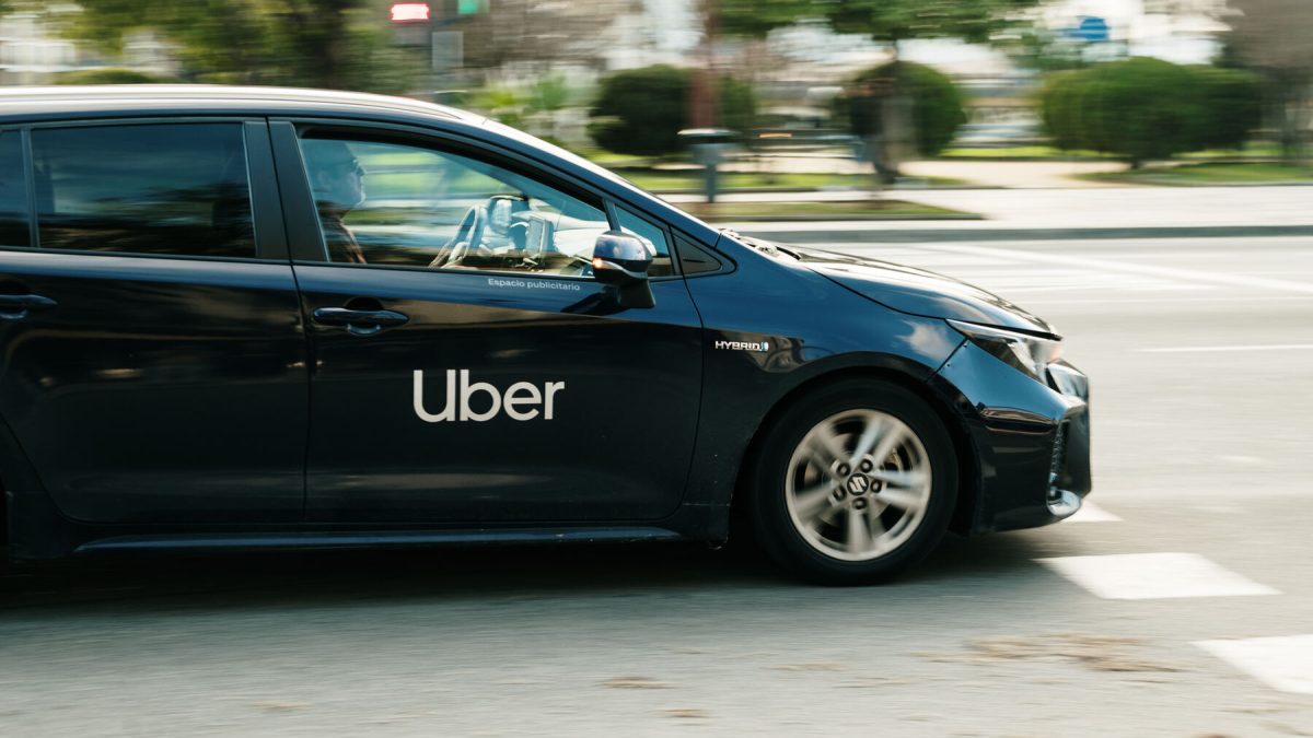 Uber cobra de más tras desvíos: cómo reclamar correctamente