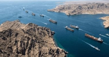 ترامب يهدد إيران بضربات جديدة والرد الإيراني: سنطرد القوات الأمريكية من المنطقة