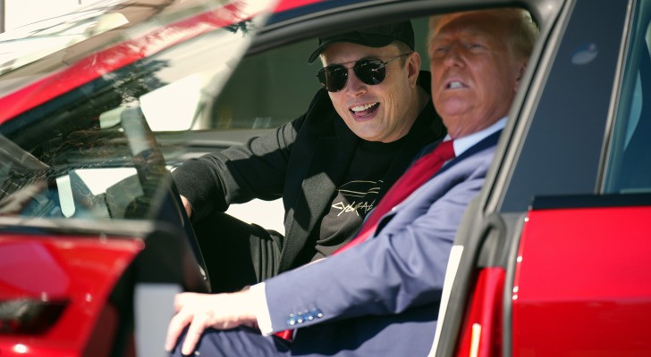 Elon Musk to Spend $100M Backing Iowa Republicans in Midterm Push