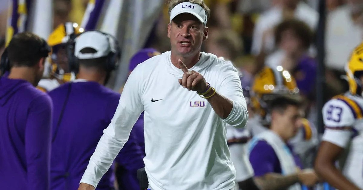 Coaches Poll Week 6: Hawkeyes Slide After Ohio State Loss, But Iowa Still in Top 25 Mix