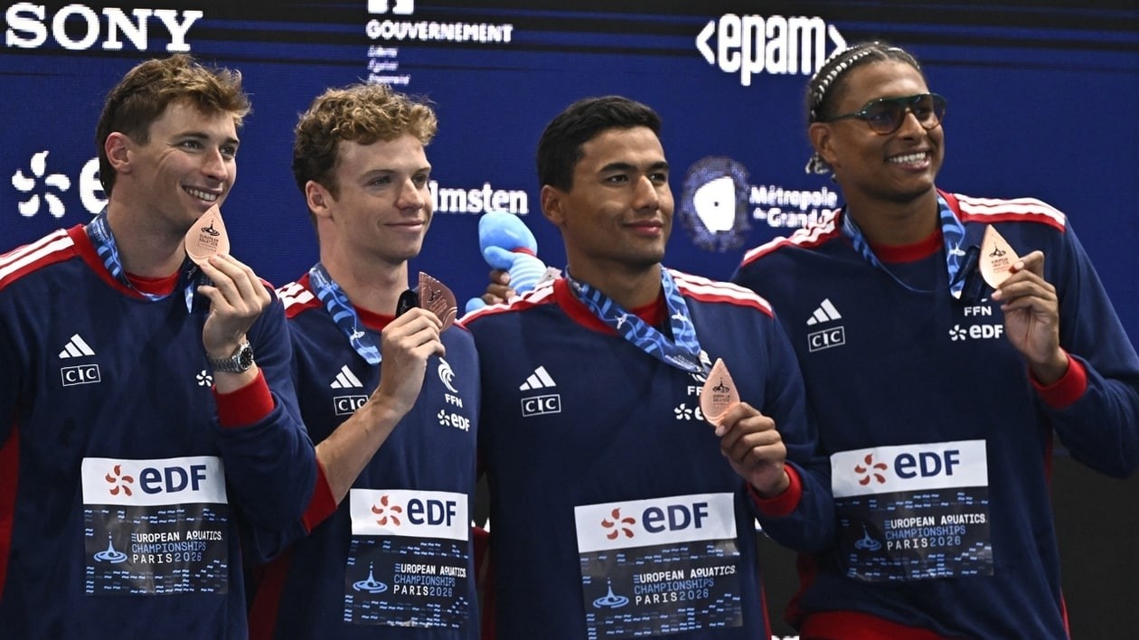 Natation : Léon Marchand et la jeunesse française écrivent une page d'or à domicile