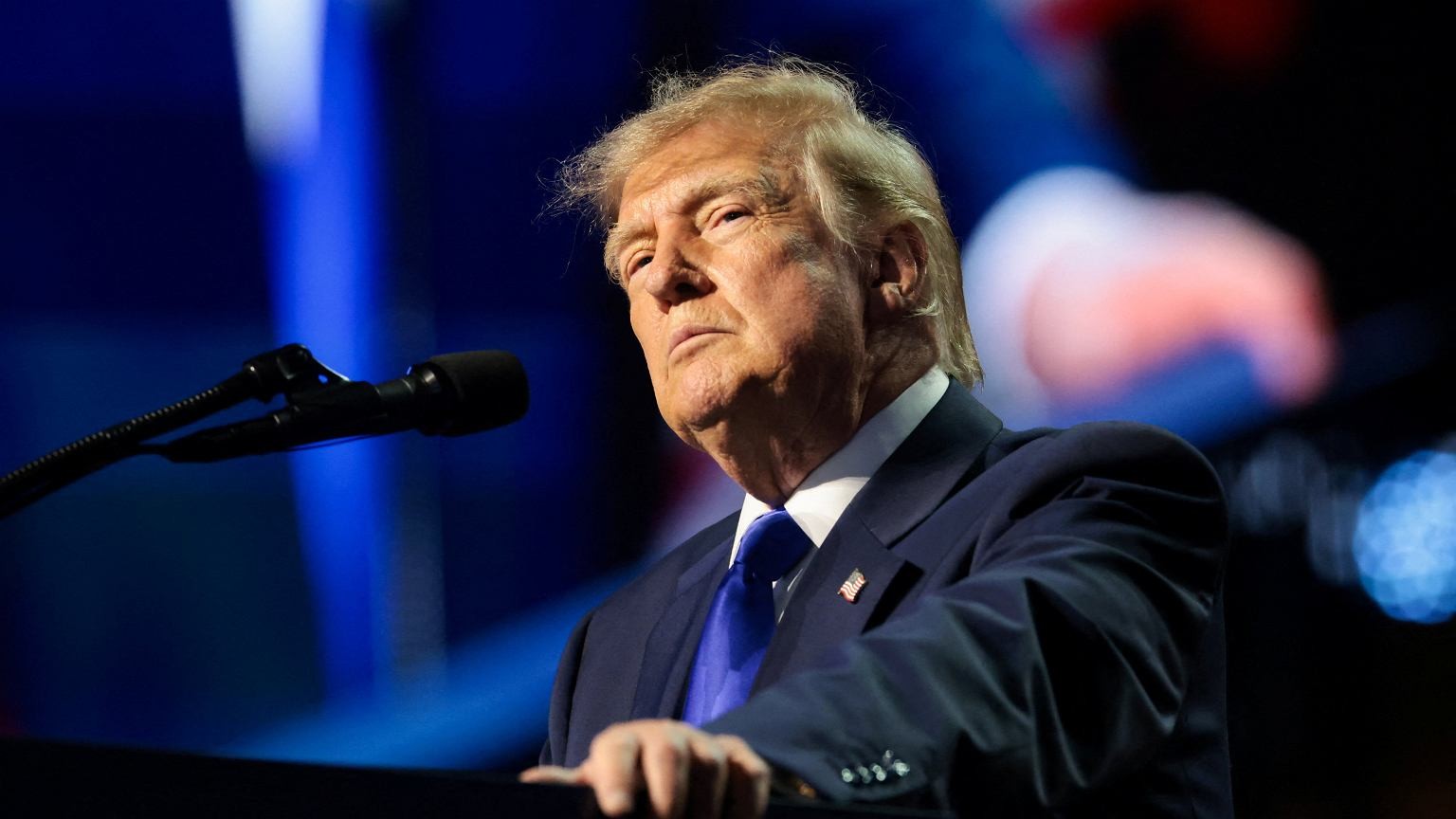 Trump o AI: „Wystarczy prezydent z wysokim IQ, a USA takiego ma”