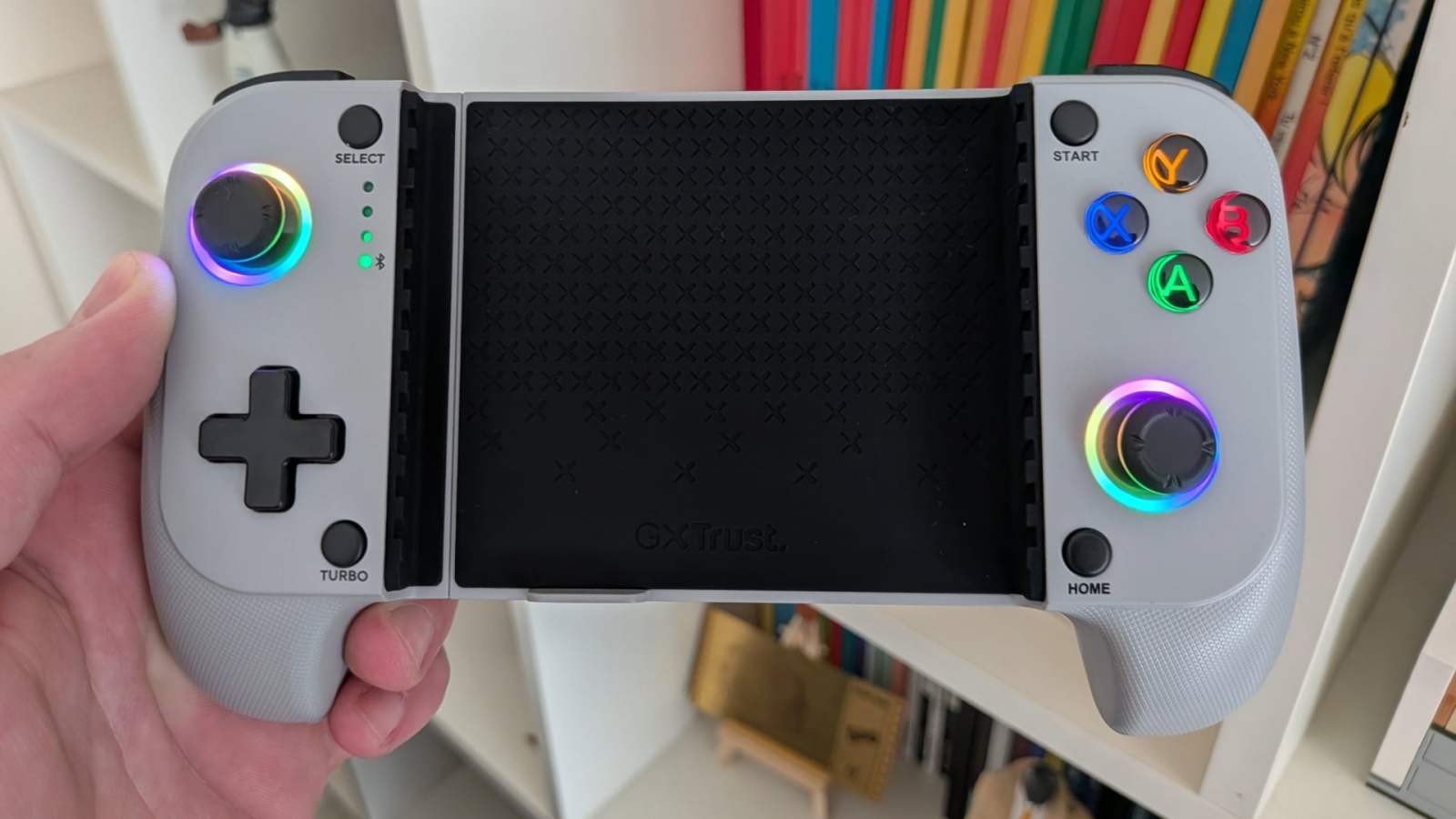 Test GXTrust GXT 735G : manette Bluetooth et pragmatisme