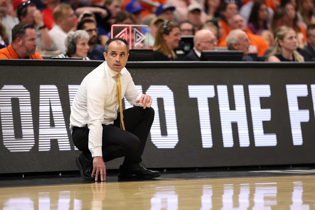 Will Michigan or Kansas Poach Iowa Basketball Coach Ben McCollum?