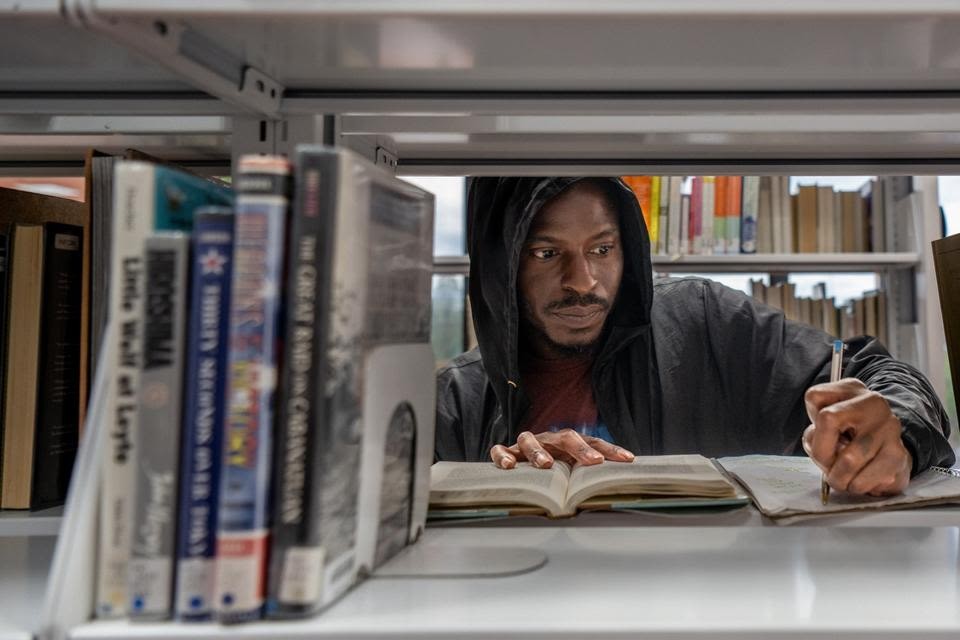 PEN America Report: Political Attacks Push Public Libraries to 'Breaking Point'