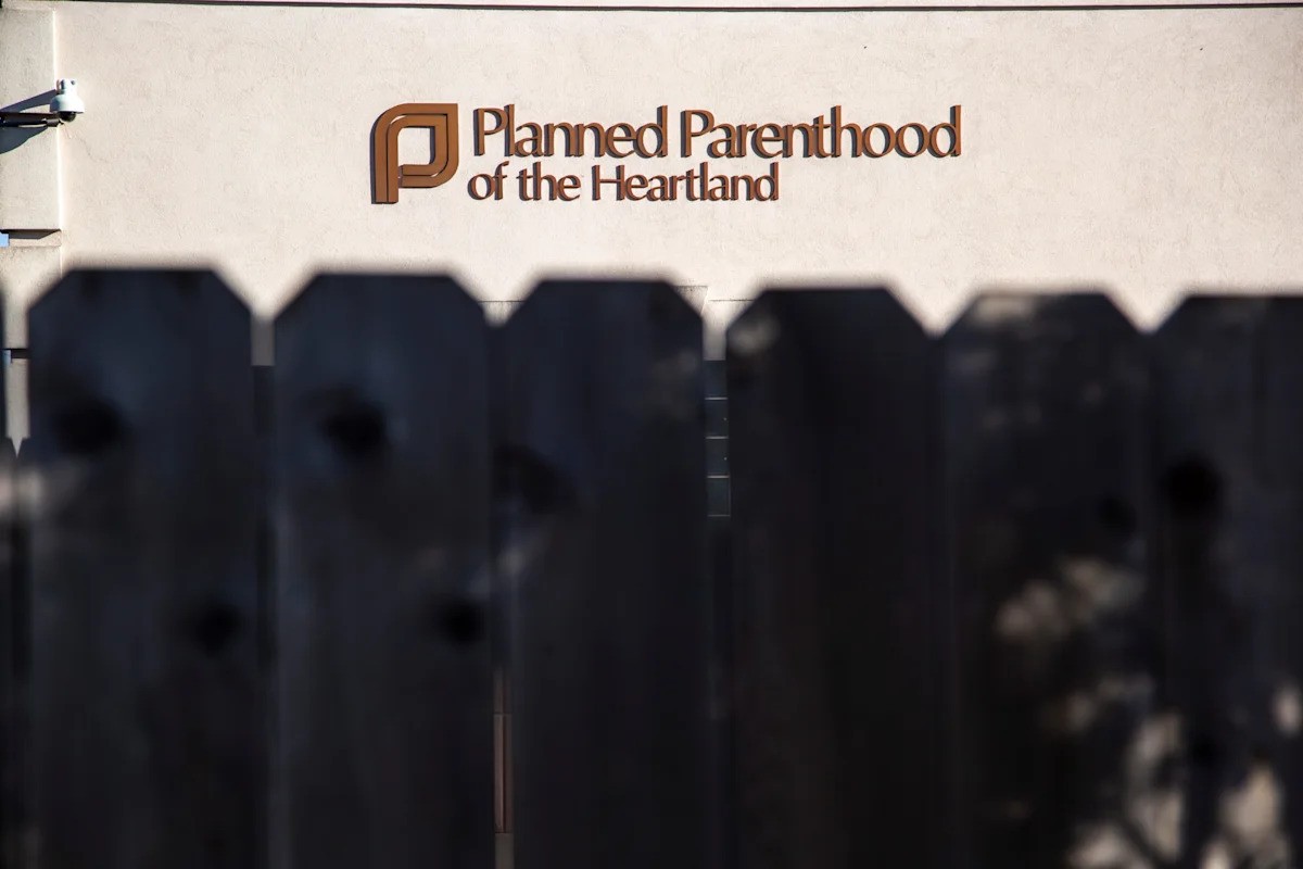 Planned Parenthood Closes Iowa City Clinic, Leaving Only One Physical Location in State