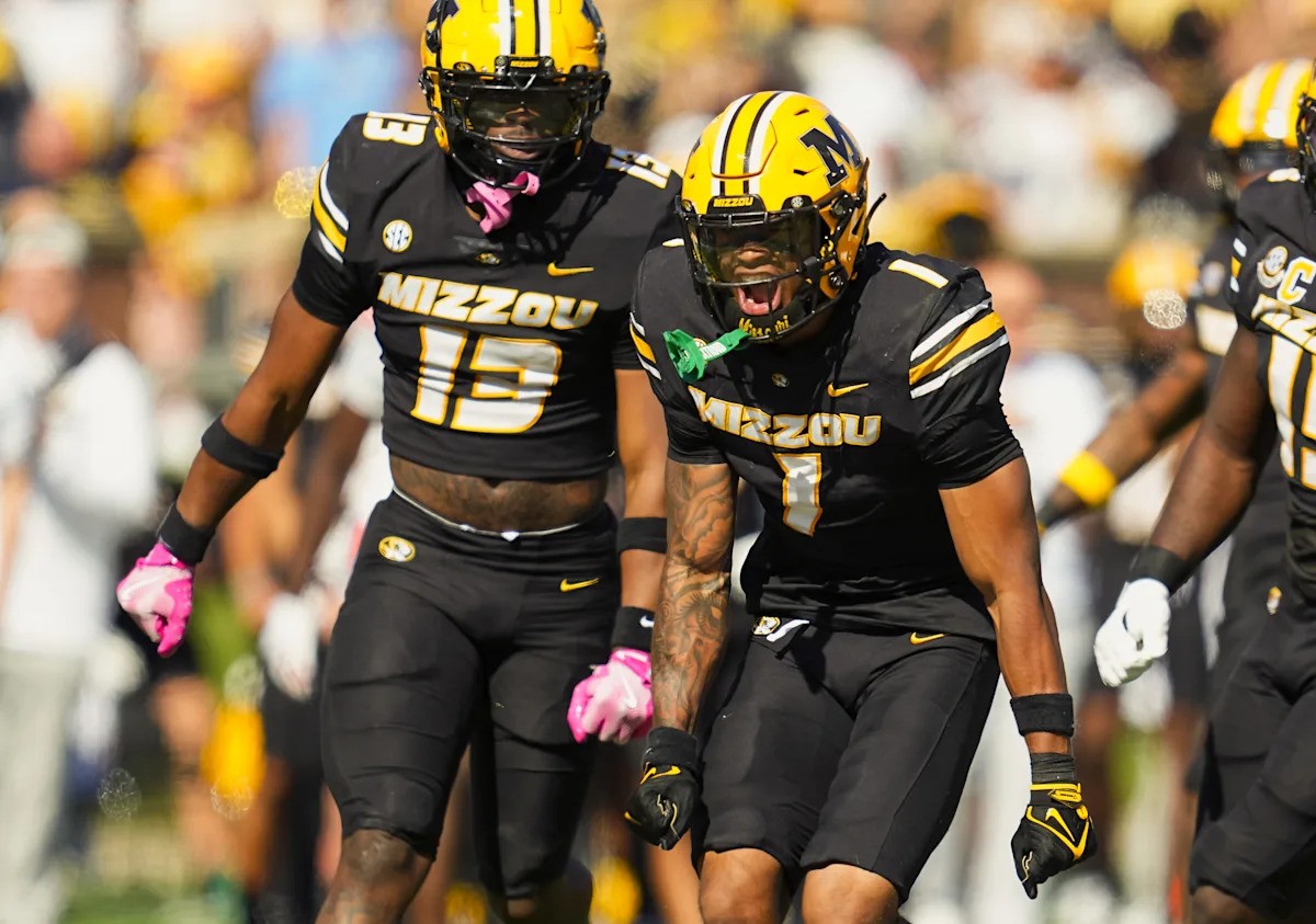 Iowa Hawkeyes Land Four on Preseason All-Big Ten Teams, Badgers Shut Out of First Team