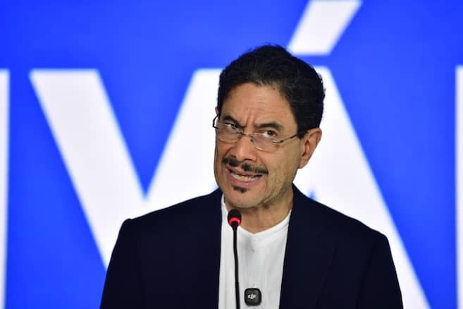 Colombia: Cepeda reconoce a De la Espriella como presidente