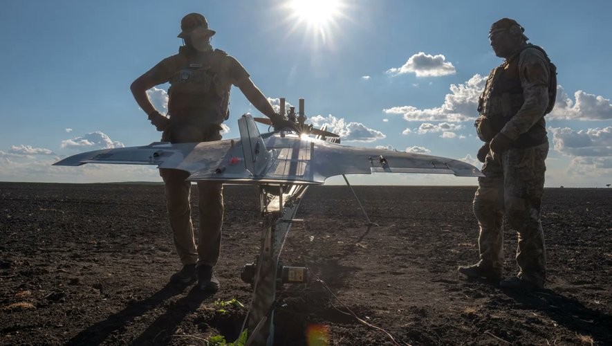 Guerre en Ukraine : les drones ukrainiens frappent Ozon, le géant russe du e-commerce