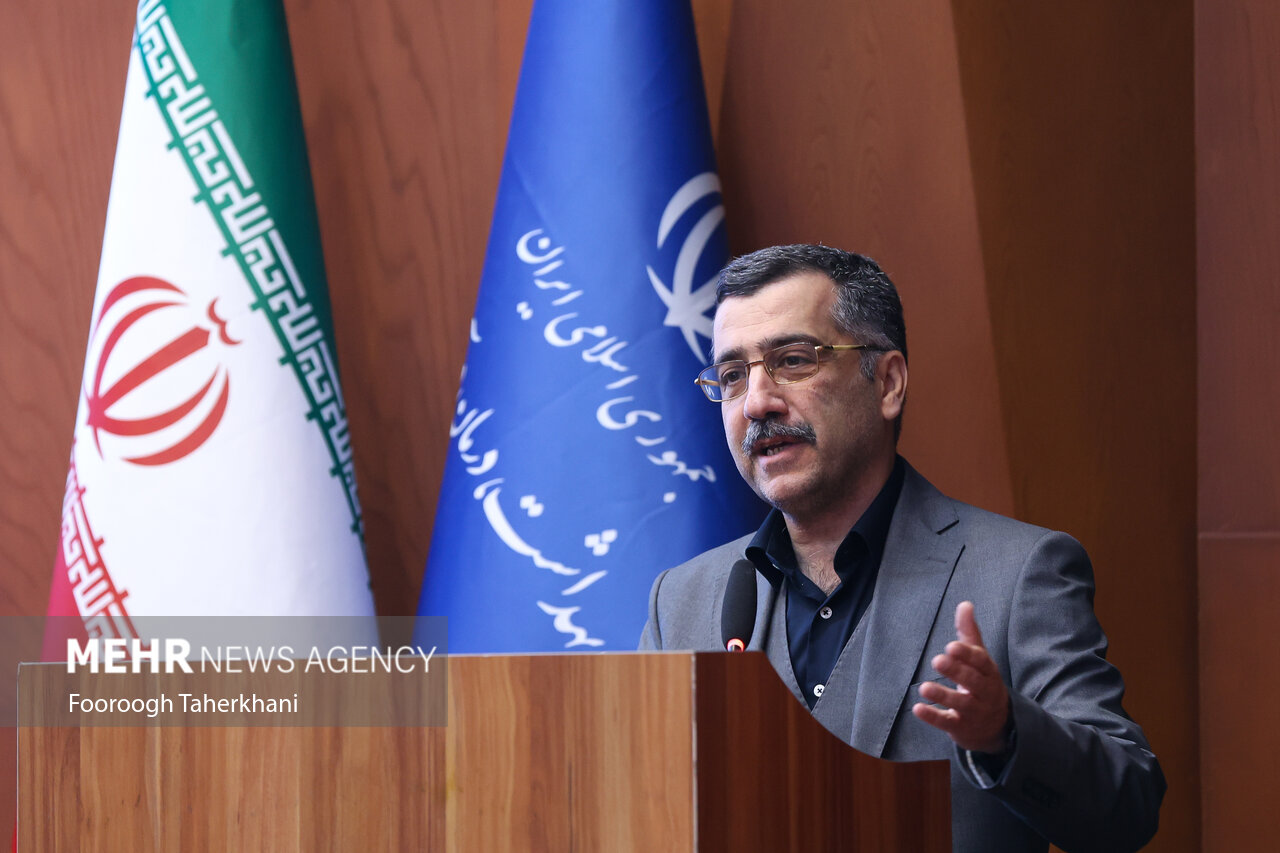 علوم پایه پزشکی: از افتخار تا فروپاشی در دوران ملایان