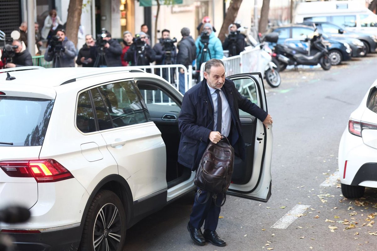 Ábalos y Koldo exigen que la AN juzgue el caso mascarillas