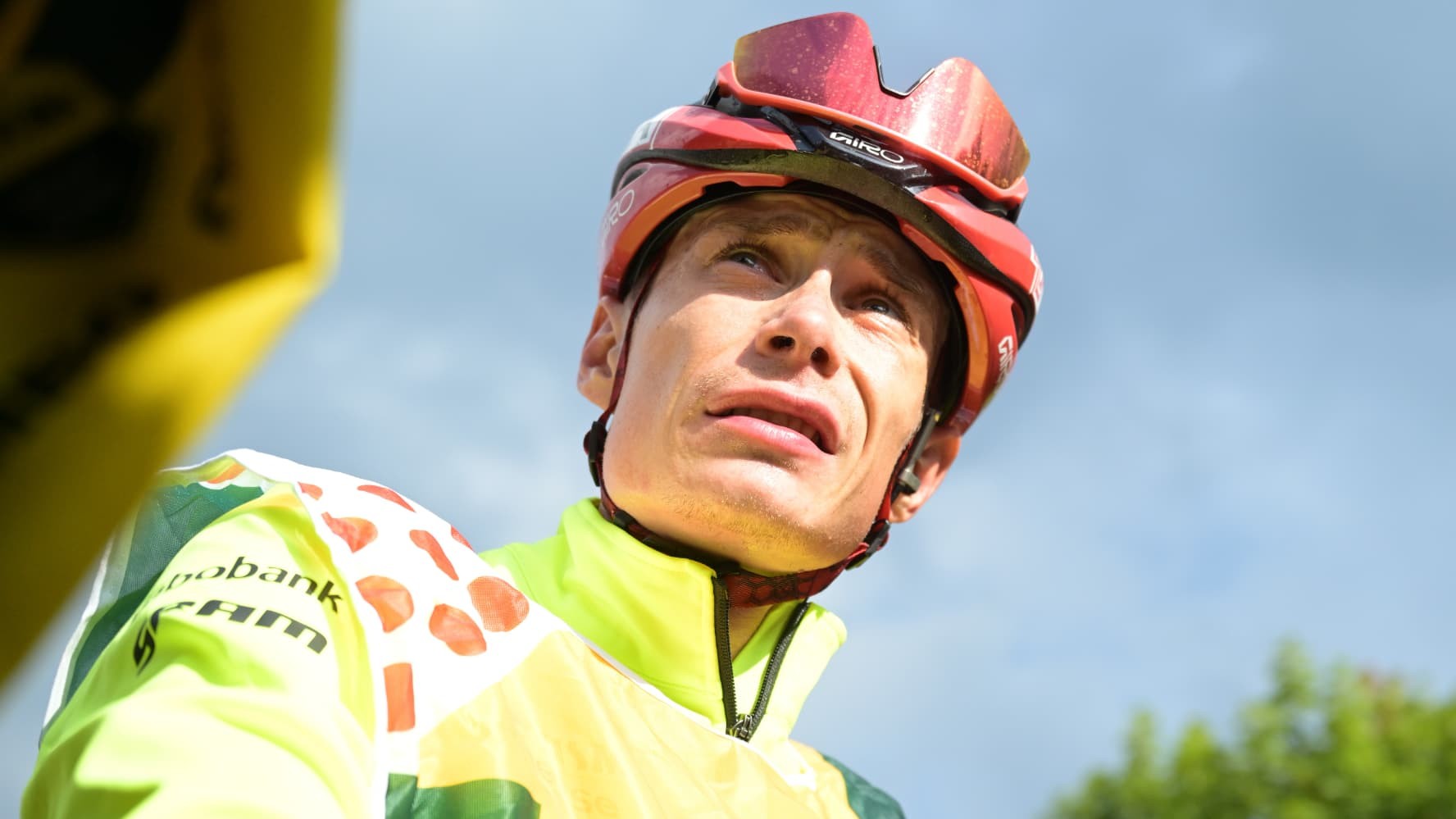 Sécurité des coureurs et responsabilité partagée : l’accident de Jonas Vingegaard au Tour de France 2026 relance le débat sur la cohabitation entre motos et cyclistes