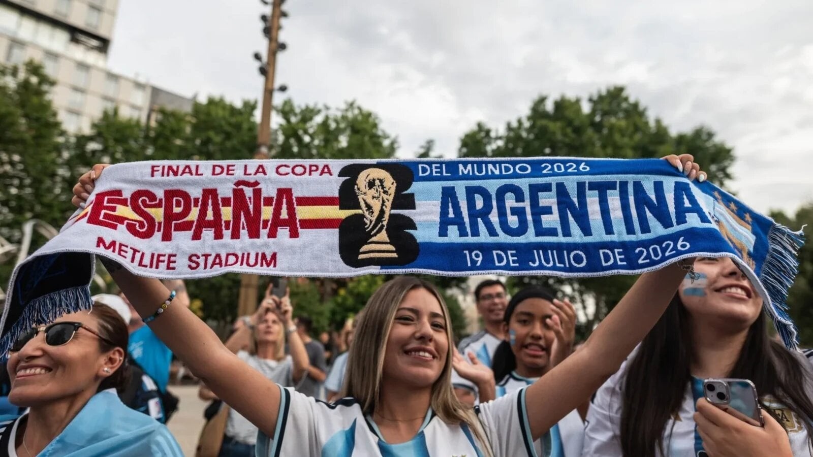Finala Cupei Mondiale, un lux pentru suporteri. Un fan spaniol sau argentinian cheltuie peste 10.000 de euro