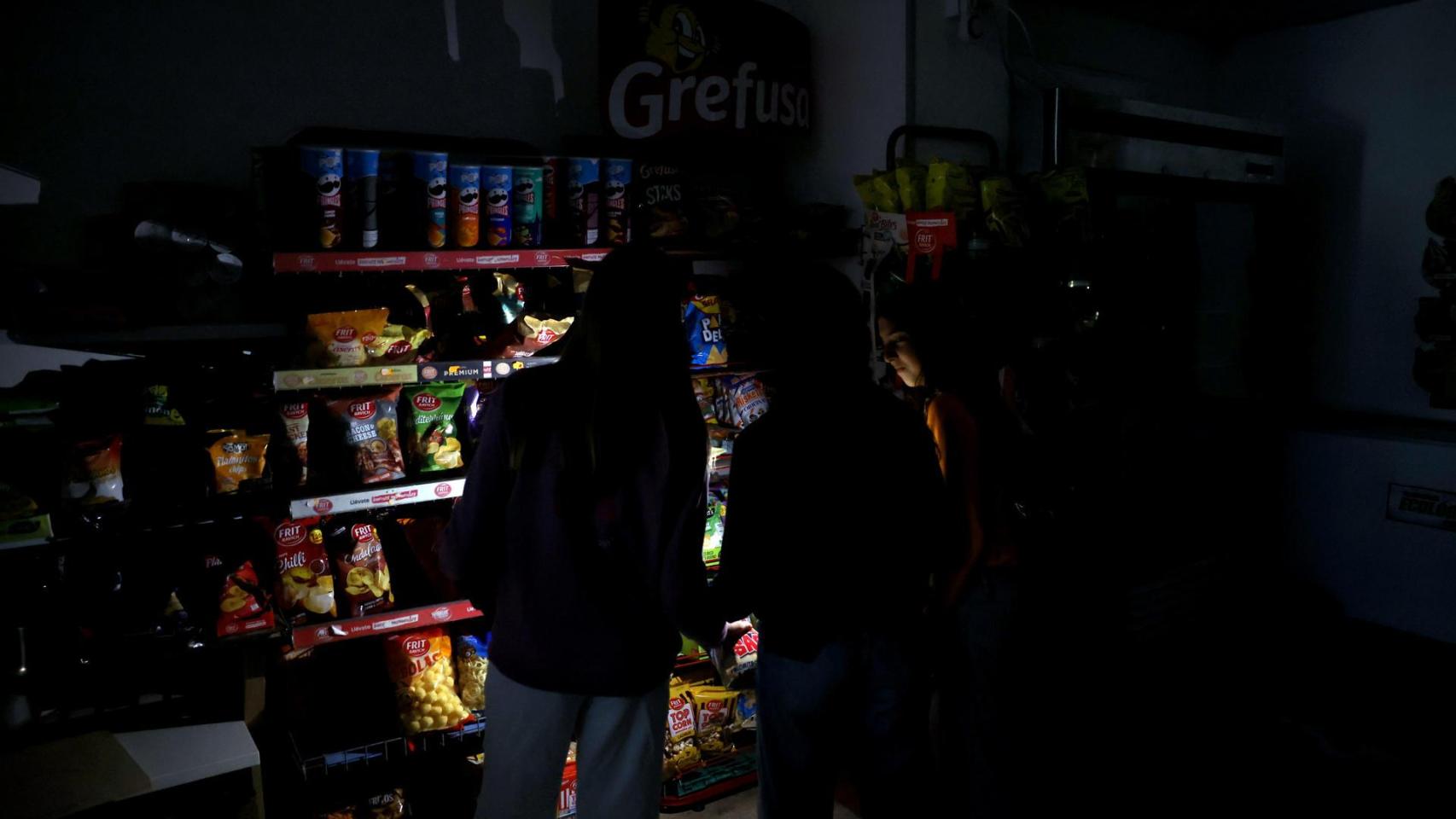 Europa señala fallas en gestión eléctrica española