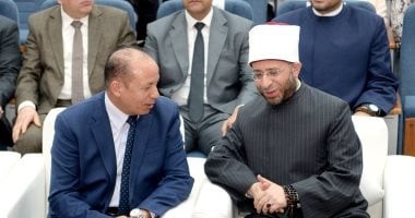 وزير الأوقاف يشارك في الصالون الثقافي بجامعة المنصورة: الفكر الوسطي درع حماية المجتمعات من الشائعات
