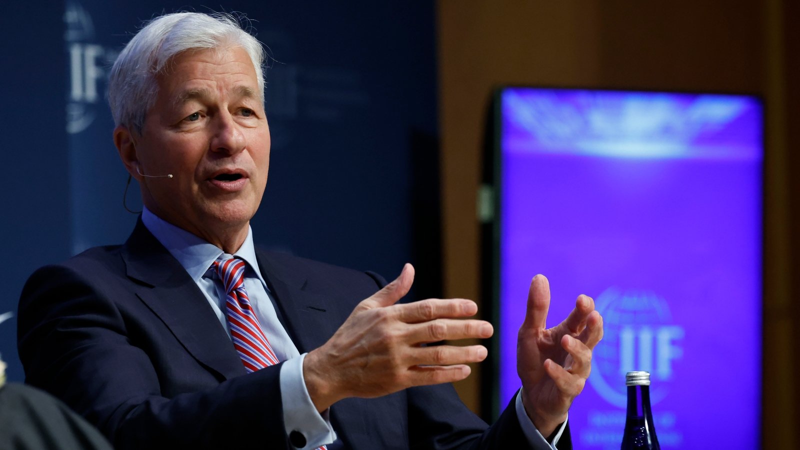 Trump Sues JPMorgan for €4.6bn Over Account Closures