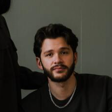 Bayu Saputra