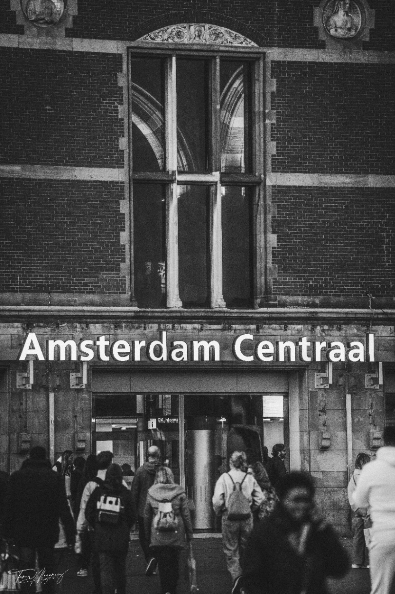 Through the Heart of Amsterdam