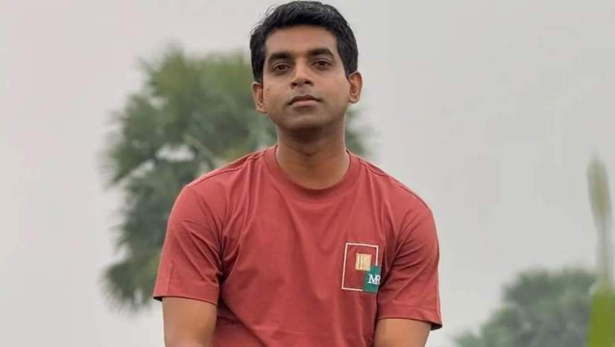 Hindu Customs officer goes missing at night, body found bloody in the morning